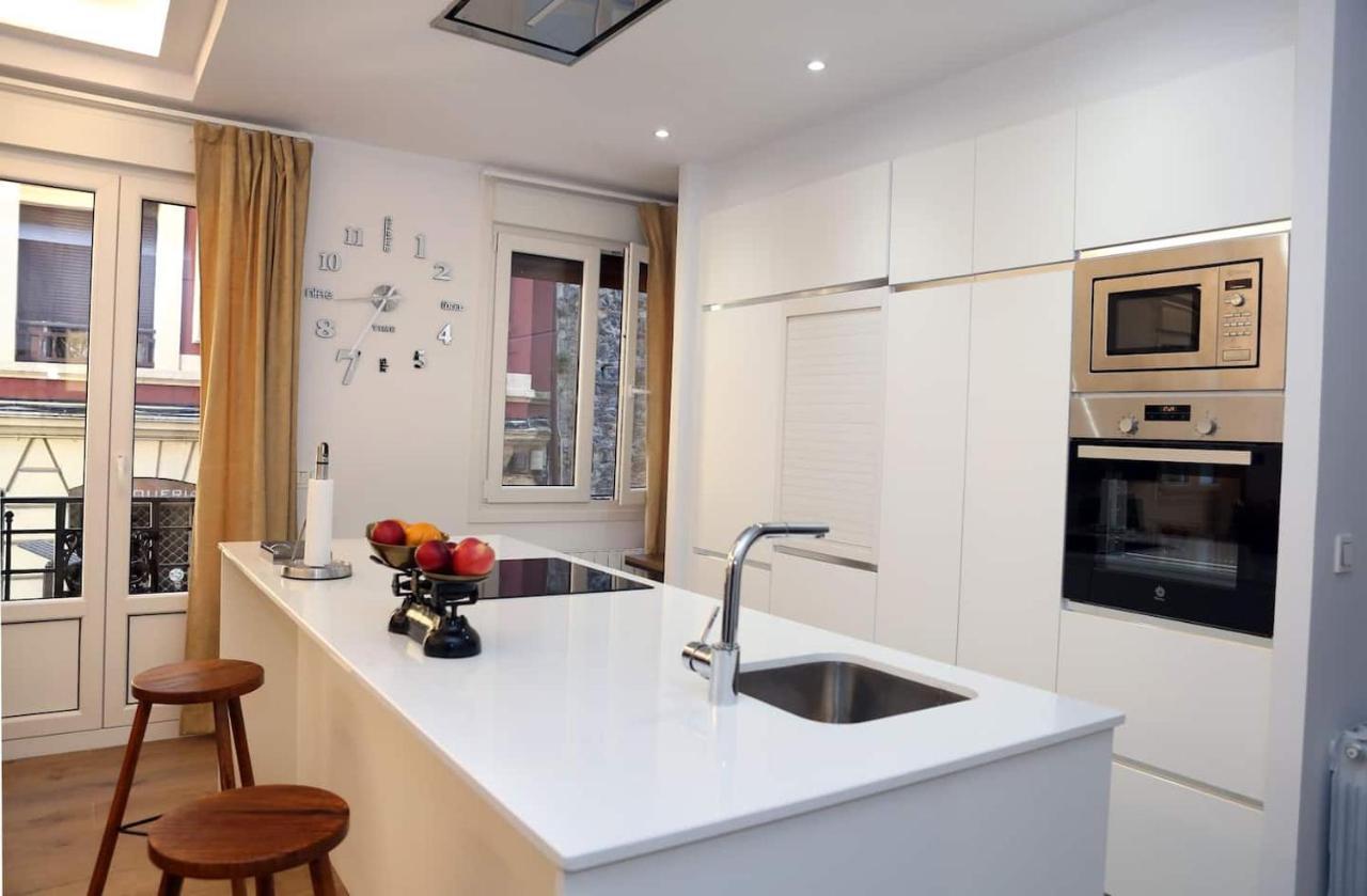 Piso Reformado A 2 Min Del Casco Viejo Con Garaje Gratis Apartment Bilbao Ngoại thất bức ảnh